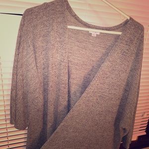 Like New LuLaRoe Super Soft Wrap - M